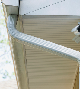 The difference between vinyl and aluminum rain gutters