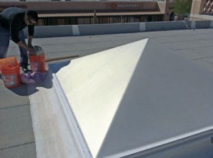 Bir çatı penceresi gelen ışığı engellemek için bazı yolları