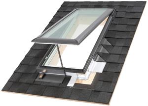 Reparera en försegling runt takfönster glaset